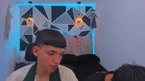 Snapshot of juan_nd_steven chatting on 10-15-25, 04:34 JuanSteven online show from 10-15-25, 04:34