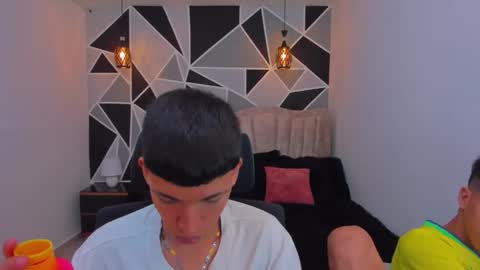 Snapshot of juan_nd_steven chatting on 11-07-25, 04:23 JuanSteven online show from 11-07-25, 04:23