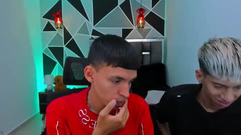 JuanSteven online show from 05-06-26, 01:57