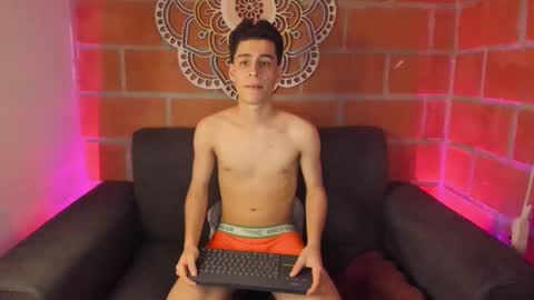 Snapshot of juan_posada1 chatting on 03-18-26, 09:18 Juan Posada online show from 03-18-26, 09:18