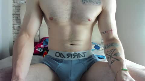 Snapshot of juan_prior chatting on 01-17-25, 01:35 JUAN online show from 01-17-25, 01:35