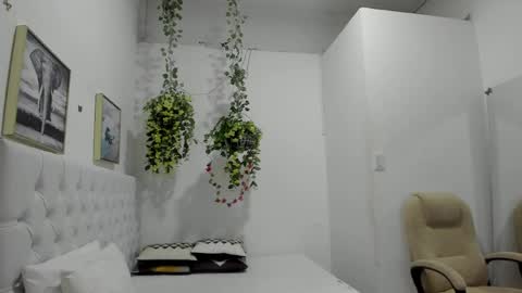 Snapshot of juana_naranjo chatting on 06-02-26, 03:08 juana_naranjo online show from 06-02-26, 03:08