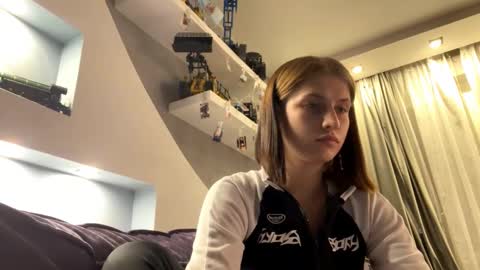 Snapshot of juanastrefeler chatting on 11-01-25, 04:09 Lola online show from 11-01-25, 04:09