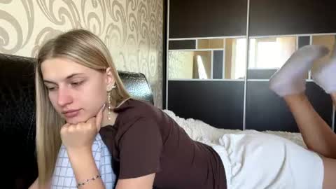 Lola online show from 06-21-26, 06:05