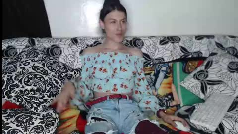 JUANA ALEJANDRA VELEZ online show from 01-17-25, 05:32