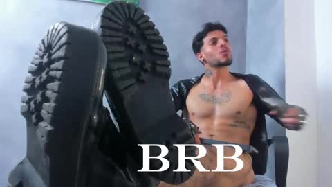 Juan Esteban online show from 05-03-26, 03:56