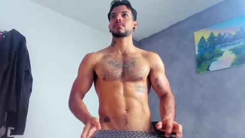 Juan Esteban online show from 05-13-26, 03:53
