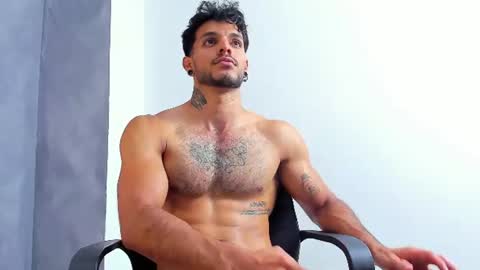 Juan Esteban online show from 06-21-26, 03:09