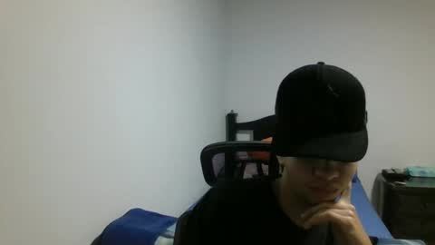 Snapshot of juanboytw chatting on 01-25-25, 11:11 juanboytw online show from 01-25-25, 11:11