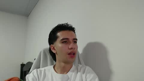 Snapshot of juanboytw chatting on 03-08-25, 02:55 juanboytw online show from 03-08-25, 02:55