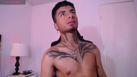 juancamilo66_ online show from 02-01-25, 06:51