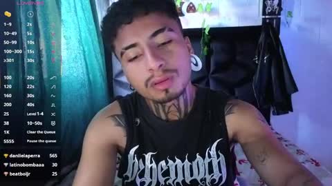 juancamilo66_ online show from 05-12-26, 04:15
