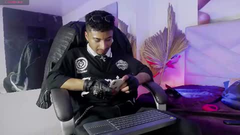 juancamilo66_ online show from 06-18-26, 05:39