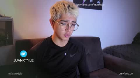 Snapshot of juancamroom chatting on 02-27-26, 02:00 . online show from 02-27-26, 02:00