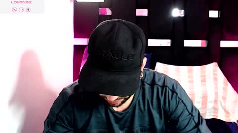 Snapshot of juanchis080 chatting on 03-05-26, 11:50 Andres online show from 03-05-26, 11:50