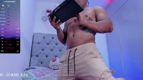 independent model online show from 02-04-25, 04:37