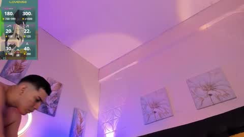 Juan David online show from 09-28-25, 01:49