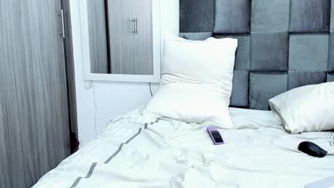 Juan Diego Uribe online show from 09-09-25, 07:02