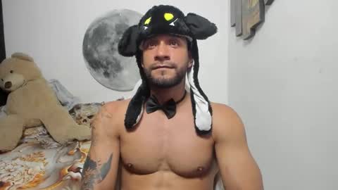 Snapshot of juanes_aristi chatting on 03-15-26, 01:55 Juanes online show from 03-15-26, 01:55