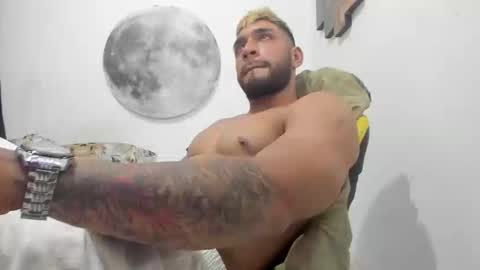 Snapshot of juanes_aristi chatting on 03-23-26, 02:37 Juanes online show from 03-23-26, 02:37