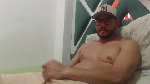 juanfe_style online show from 11-11-25, 12:38