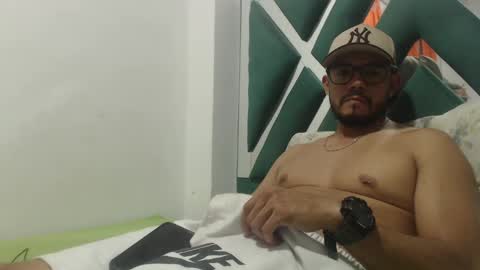 juanfe_style online show from 11-12-25, 02:45