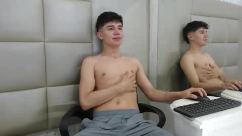 Snapshot of juangomm chatting on 12-23-25, 05:16 JuanGomm online show from 12-23-25, 05:16