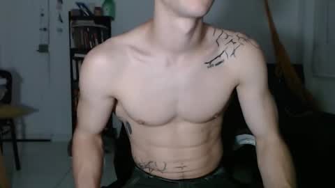 Snapshot of juanisimo_ chatting on 01-20-25, 04:10 JUANISIMO online show from 01-20-25, 04:10
