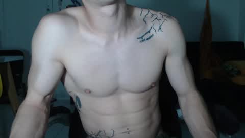 Snapshot of juanisimo_ chatting on 01-21-25, 12:25 JUANISIMO online show from 01-21-25, 12:25