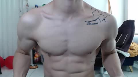 Snapshot of juanisimo_ chatting on 02-11-25, 04:56 JUANISIMO online show from 02-11-25, 04:56