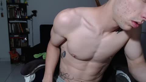 Snapshot of juanisimo_ chatting on 03-03-25, 02:15 JUANISIMO online show from 03-03-25, 02:15