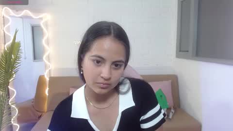 Snapshot of juanita_tay chatting on 03-12-25, 04:24 JUANITA online show from 03-12-25, 04:24