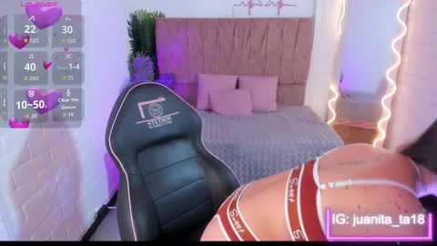 Snapshot of juanita_tay chatting on 09-17-25, 11:34 JUANITA online show from 09-17-25, 11:34