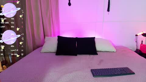 Blue online show from 11-24-25, 04:18