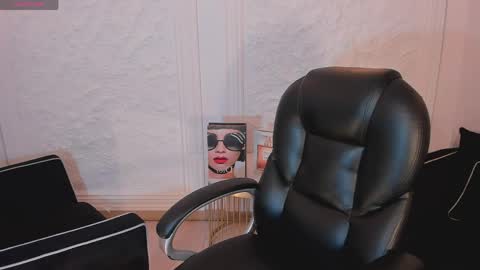 Snapshot of juanitaclay chatting on 04-25-26, 07:33 Juanita Clay online show from 04-25-26, 07:33