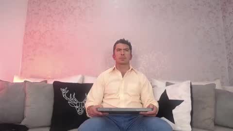 Snapshot of juank_fit45 chatting on 10-01-25, 01:39 Juan k online show from 10-01-25, 01:39