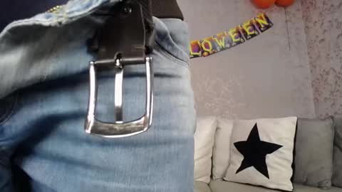 Snapshot of juank_fit45 chatting on 10-10-25, 02:16 Juan k online show from 10-10-25, 02:16