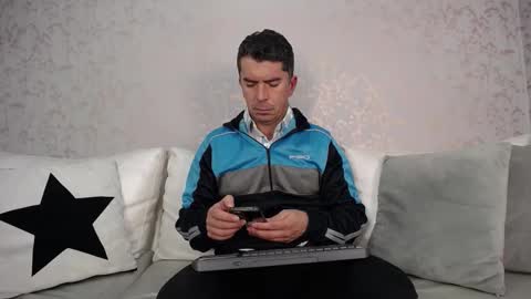 Snapshot of juank_fit45 chatting on 11-04-25, 01:43 Juan k online show from 11-04-25, 01:43