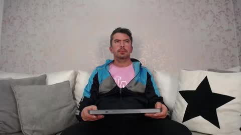 Juan k online show from 11-13-25, 01:43