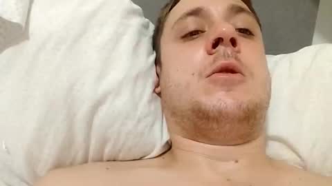 Snapshot of juanmapapiirico chatting on 10-23-25, 02:00 JuanmaSEX online show from 10-23-25, 02:00