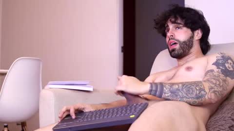 Juan online show from 02-10-25, 03:13