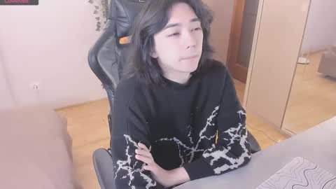 Aoi online show from 10-25-25, 11:40