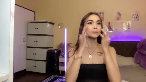 Snapshot of judiella chatting on 01-06-25, 10:24 EloiseMoree online show from 01-06-25, 10:24