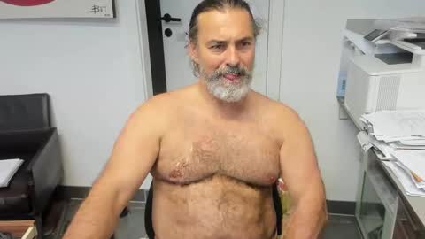 Giovanni50pro online show from 11-19-25, 04:07