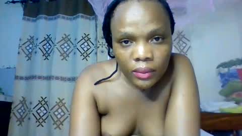 juice_petite3 online show from 05-25-26, 11:00