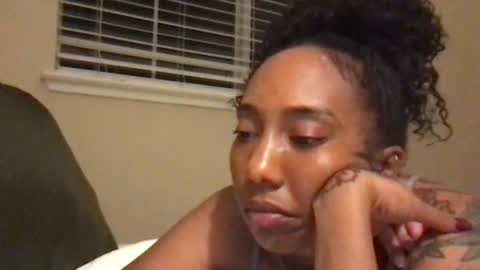 Snapshot of juicijazzi chatting on 11-12-25, 10:15 juicijazzi online show from 11-12-25, 10:15