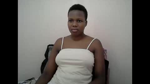 juicy_bella2 online show from 09-14-25, 10:03