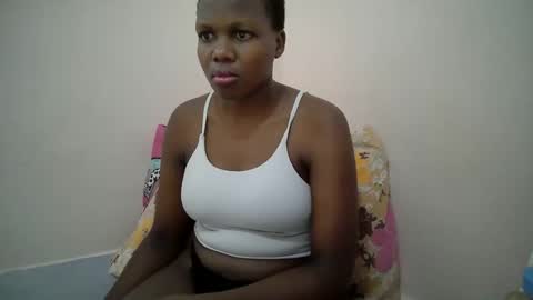 juicy_bella2 online show from 09-17-25, 09:44