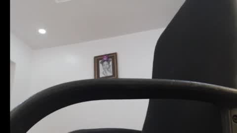 Snapshot of juicy_gold22 chatting on 12-20-25, 12:23 Mariagold online show from 12-20-25, 12:23