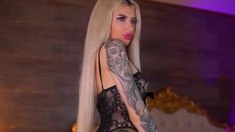 Snapshot of juicy_jessye chatting on 01-25-25, 01:32 Jessye online show from 01-25-25, 01:32